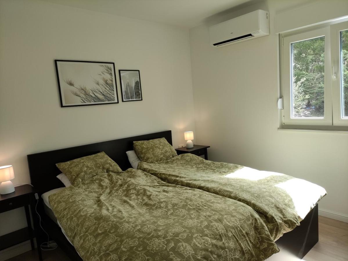 Sebastijan Apartma *